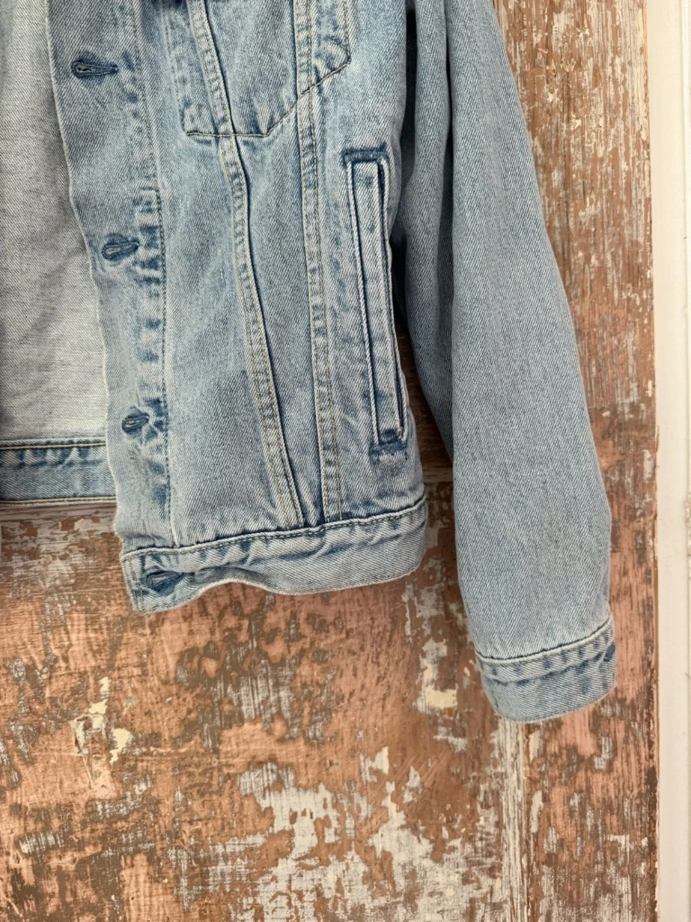 Vintage 90 Levi's oversized denim jacket vintage jean jacket with raw hem collar